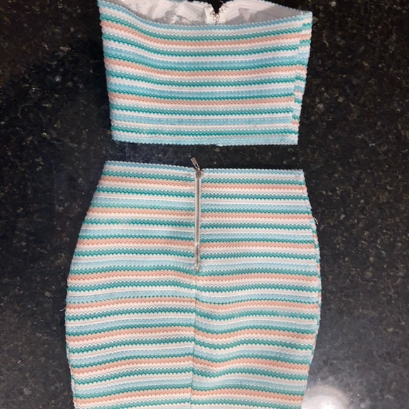 Tight form fitting tiny 2 piece 🥵 - Picture 3 of 3